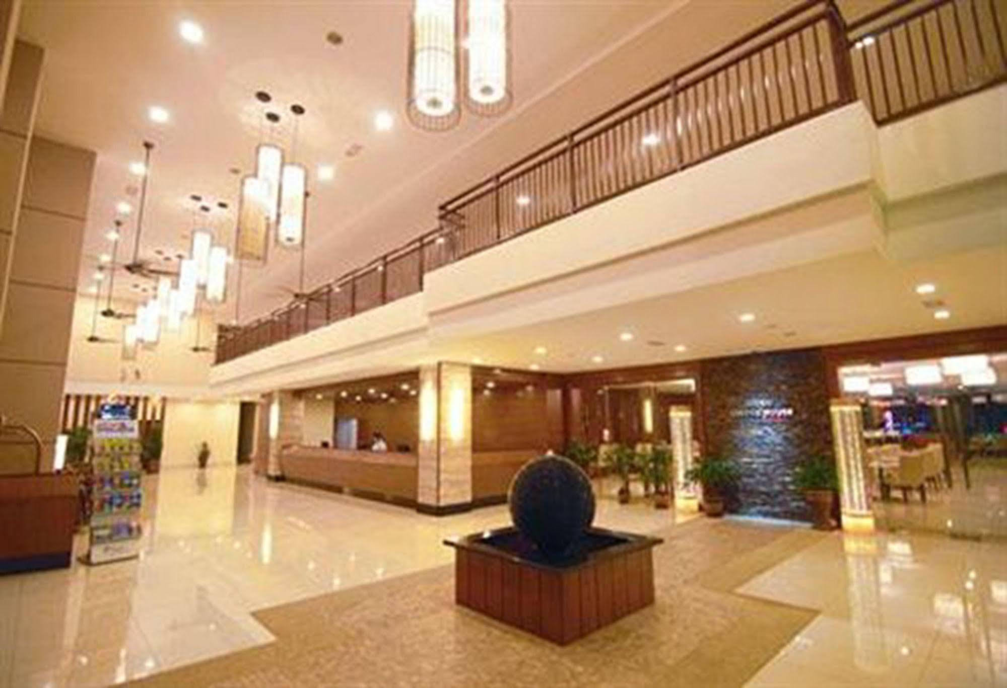 Bayou Lagoon Park Resort Malacca Exterior foto