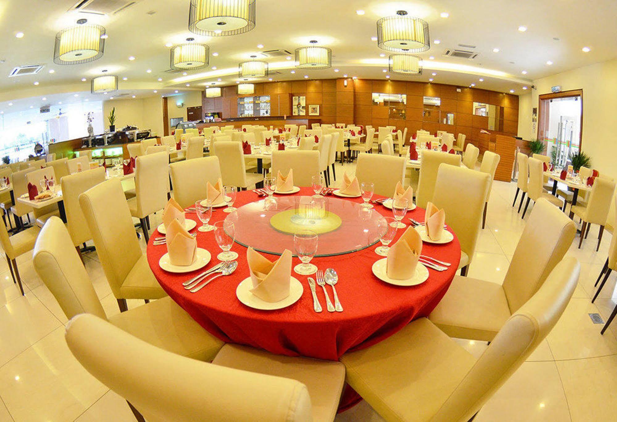 Bayou Lagoon Park Resort Malacca Exterior foto